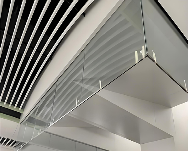 托克逊玻璃托克逊挡烟垂壁