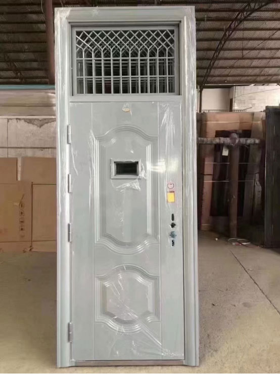 托克逊学校教室门