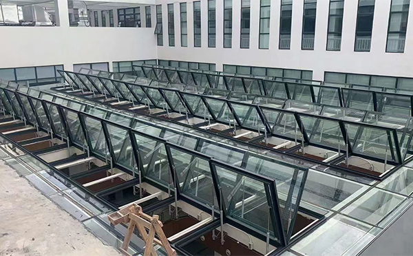 百安科技有限公司近期托克逊排烟窗项目案例分享 百安科技有限公司近期托克逊排烟窗项目案例分享