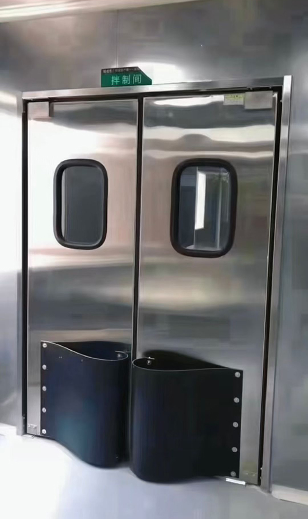 托克逊防火门安装项目助力物流中心提升消防安全等级